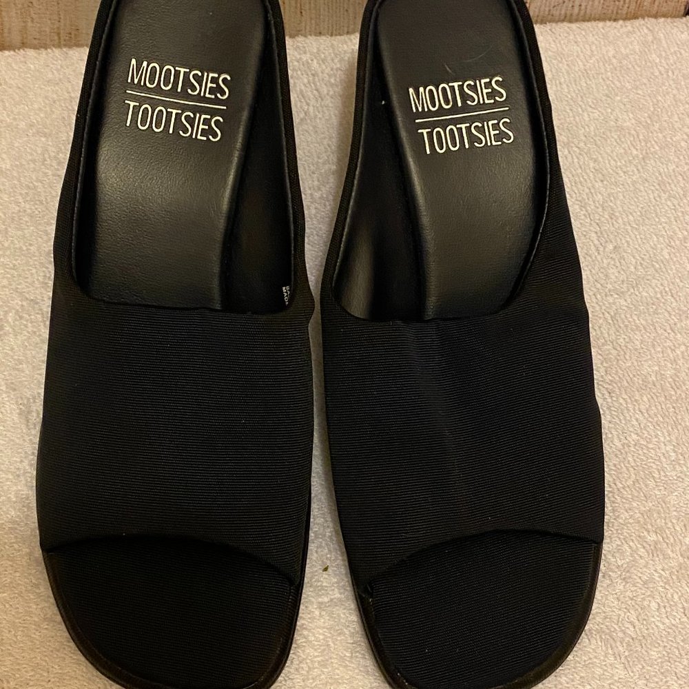 Mootsies Tootsies Chunk Heel Sandal | 6.5M